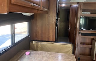 2014 Fleetwood RV Bounder Classic 30T