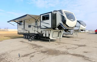 2020 Keystone Montana High Country Toy Hauler