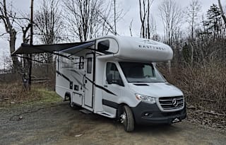 2023 EAST TO WEST Entrada M-Class 24FM