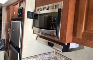 Family Friendly, Easy to drive, Truck Camper