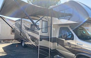 30 Feet of Luxury!