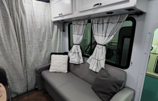 2017 Thor Motor Coach Four Winds