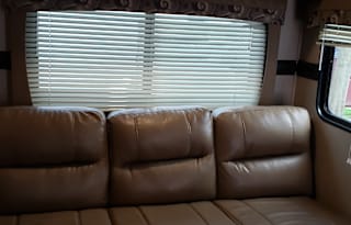 2017 CrossRoads RV Zinger ZR333DB