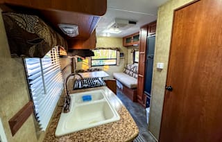 The Perfect Getaway Trailer, Clean & Fully Loaded!