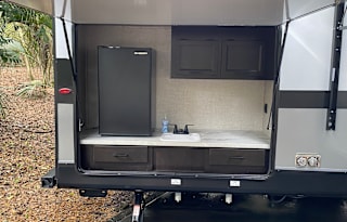 Impressive Family favorite RV! 3 slides 3 TV’s