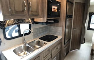 Brand new 2020 Jayco Redhawk SE 22C *electr awning