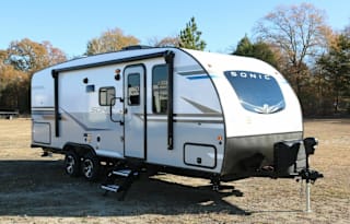 2022 Venture RV Sonic SN220VBH