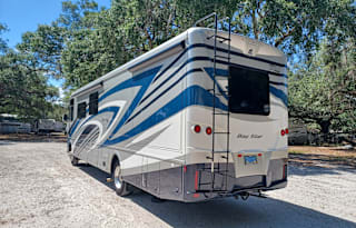 2022 Newmar - Bay Star Floorplan: 3626 Bunkhouse