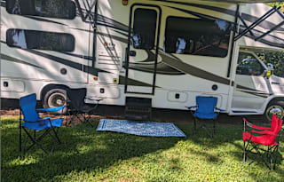 Family Adventure on Wheels 2019 Jayco Greyhawk