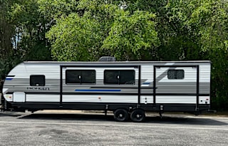 2022 Heartland Pioneer  *Huge Bunk House for Kids*