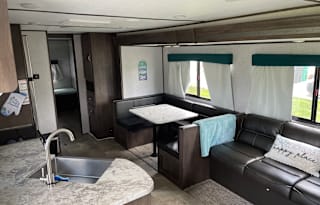 2021 Dutchmen RV Coleman Lantern Series 334BH