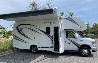 Thor Motor Coach Freedom Elite 22FE w/Lots Upgrade