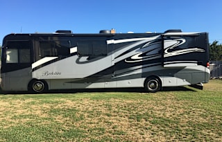 2011 forrestriver Berkshire  Bunkhouse