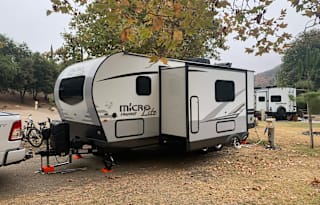 MALUK’S Comfy Forest River Camper