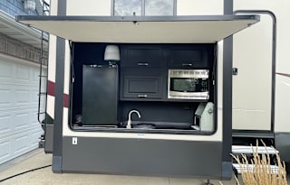 2021 Forest River Sandpiper 384QBOK-Delivery Only