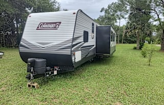 Mike D' kid Approved Camper Rental