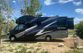 2022 Thor Tiburon 24RW