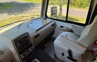 32 Foot Boutique BnB on Wheels