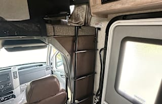 2018 Forest River - 3 full beds - 6 person rental
