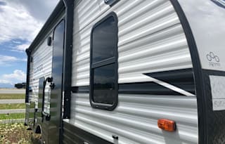 2022 Coachmen Clipper Camping Trailer Ultra-Lite