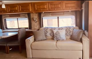 2010 Tiffin Motorhomes Allegro RED 36QSA