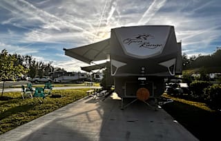 Rent Our Fabulous Fifth Wheel RV Today!