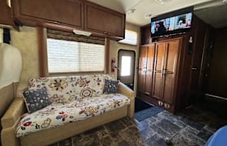 Reserve Now... 10% OFF trips more than 5 days!