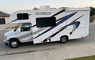 Brand New 2022 Thor Motor Coach Freedom Elite 22FE