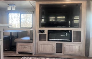 2020 38 ft coachman express. Fun galore