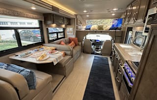 'Maverick' Sleeps 8! Loaded with Comfort Amenities