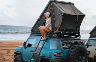Fully Decked Lifted 4WD Blue FJ Cruiser!