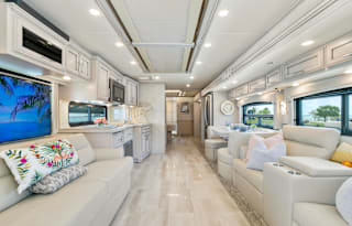 2022 Newmar Ventana 4369
