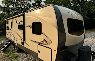 Cozy camper getaway!