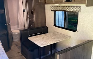 2020 Dutchmen RV Coleman Lantern LT Series 215BHWE