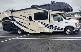 2021 Thor Motor Coach Quantum LF31