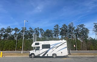 2023 Thor Motor Coach Quantum LC22