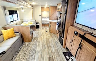 2022 Prime Time RV Avenger 27DBS
