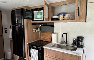 2022 Prime Time RV Avenger 26BK