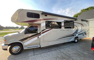 2019 Coachmen RV Leprechaun 319MB
