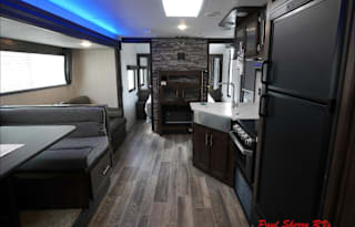 Four Season Bunkhouse - Great for family or getaway with friends!