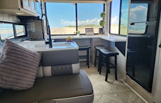 2024 Wildwood 29 View