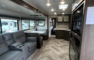 2020 Winnebago Voyage - Luxury Home Away From Home