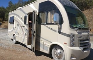 2016 Thor Motor Coach Vegas 24.1