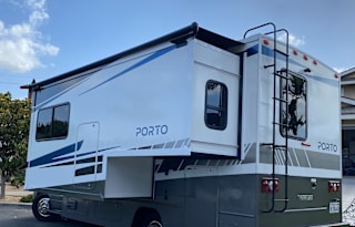 2020 Winnebago Porto 25