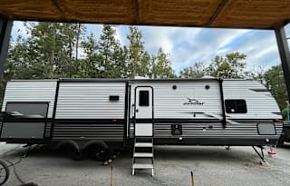 Alicia’s RV Rentals