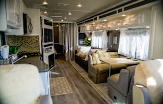 Renovated Bounder 33C Loaded 4 Fun/Great Floorplan