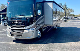 2017 Tiffin Motorhomes Allegro 36 UA