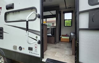 2021 Dutchmen RV Coleman Light 1905BH