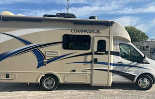 2022 Thor Motor Coach Compass AWD 23TW