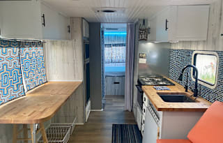 Nico's Cute-N-Cozy RV Dogs and Kid friendly!